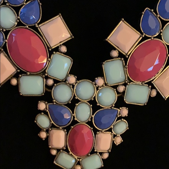 Chunky Statement Necklace - Picture 3 of 5